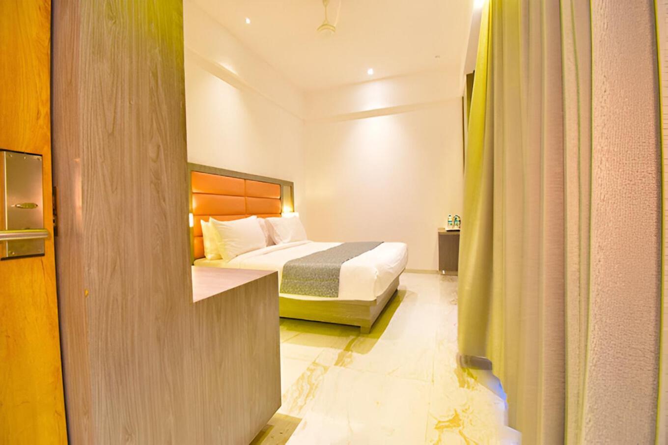 Glitz Hotels La Dahlia - Premium Thane Zewnętrze zdjęcie