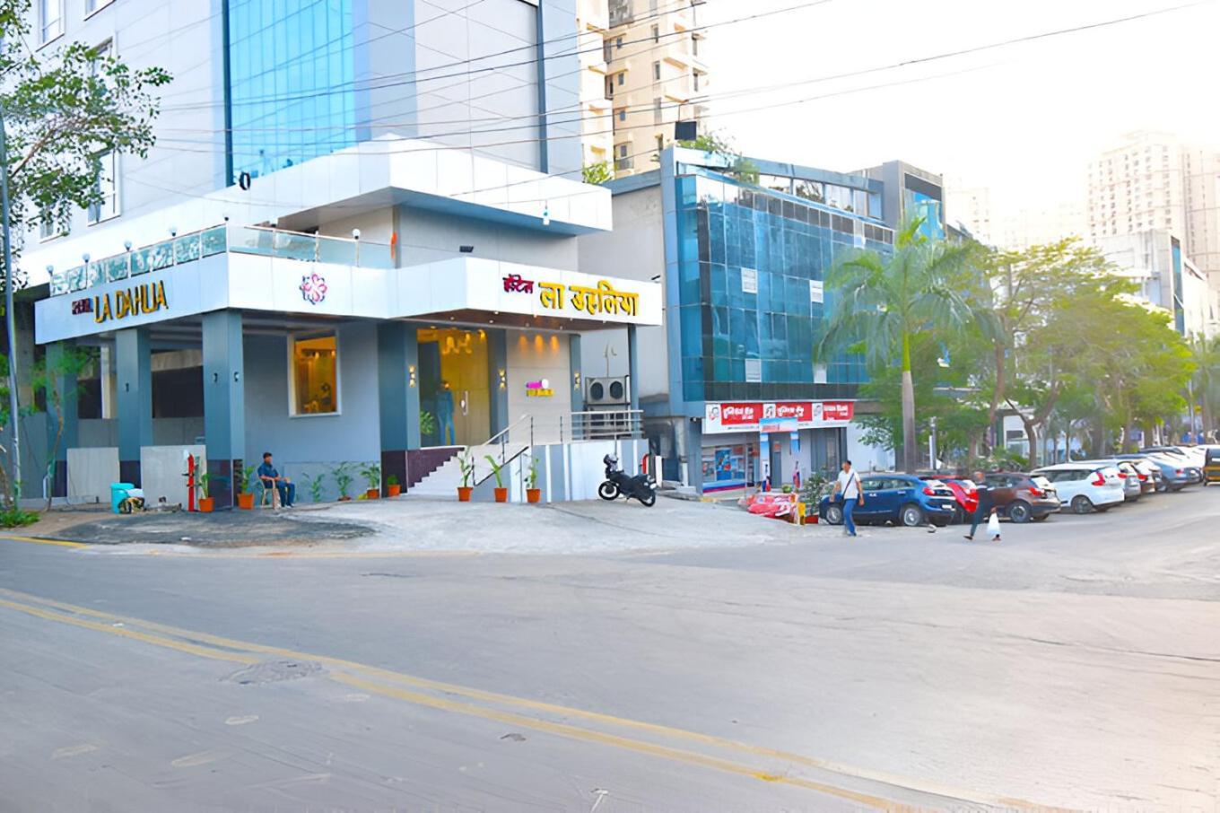 Glitz Hotels La Dahlia - Premium Thane Zewnętrze zdjęcie