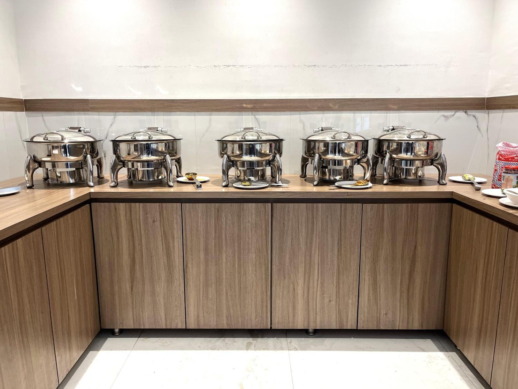Glitz Hotels La Dahlia - Premium Thane Zewnętrze zdjęcie